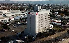 ibis Montes Claros Shopping